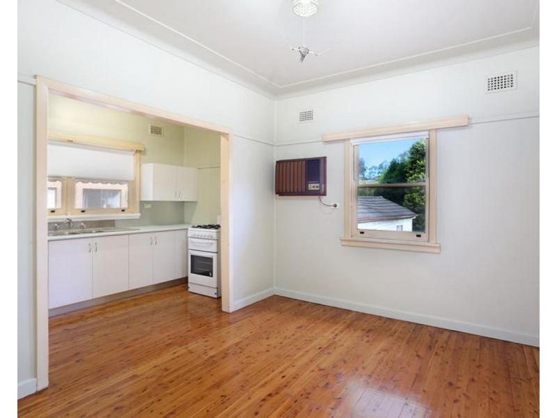 18 Todd Street, Merrylands West NSW 2160